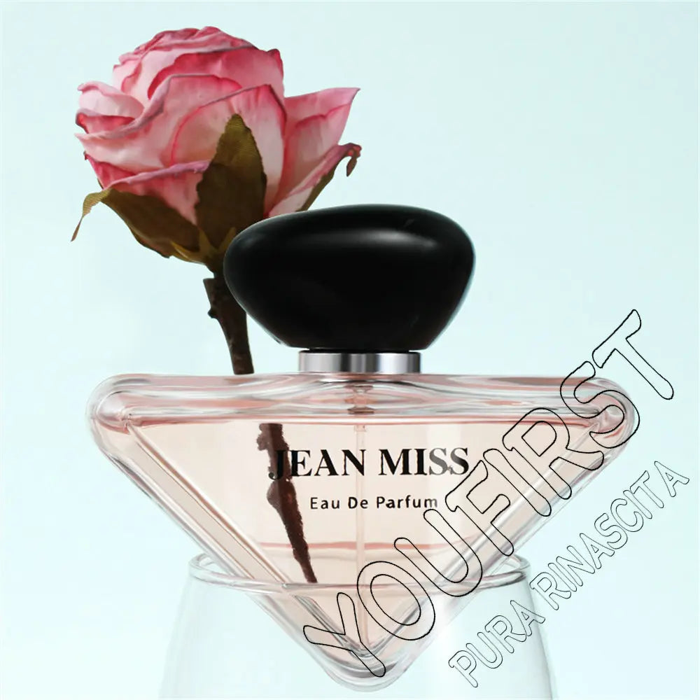 Luxury Women's Perfume -Experience the luxury sophistication of our 85ml Fragrance Spray for Women.