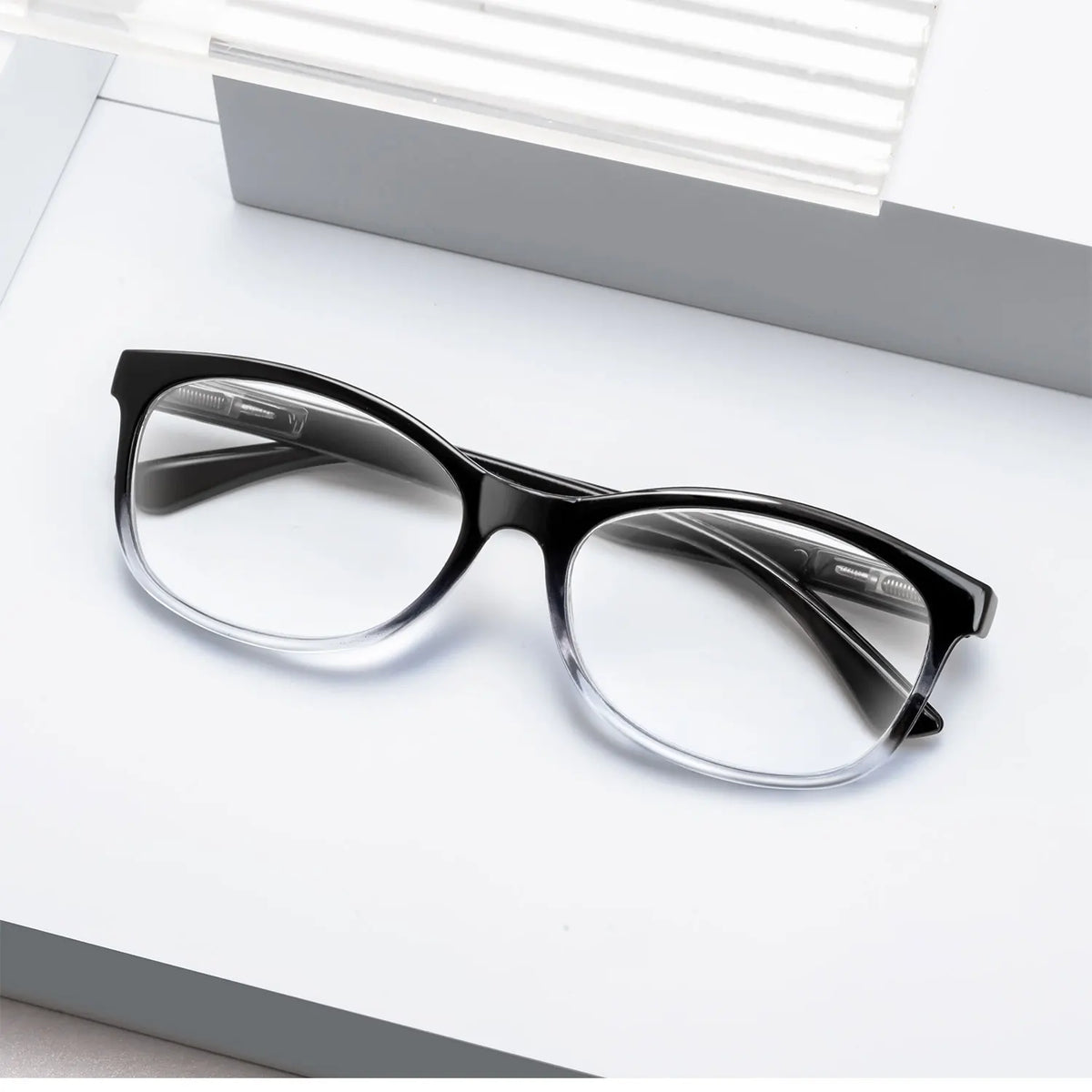 Multifocal Reading Glasses for Women and Men