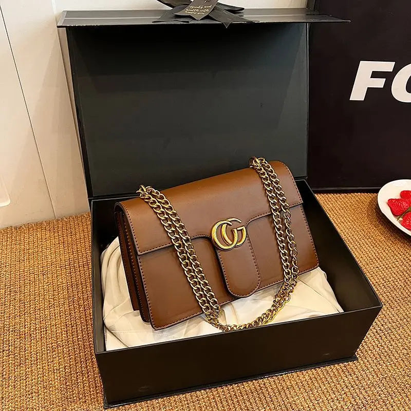 Luxury Women's Handbag - Versatile Chain Bag, designed for the modern women.