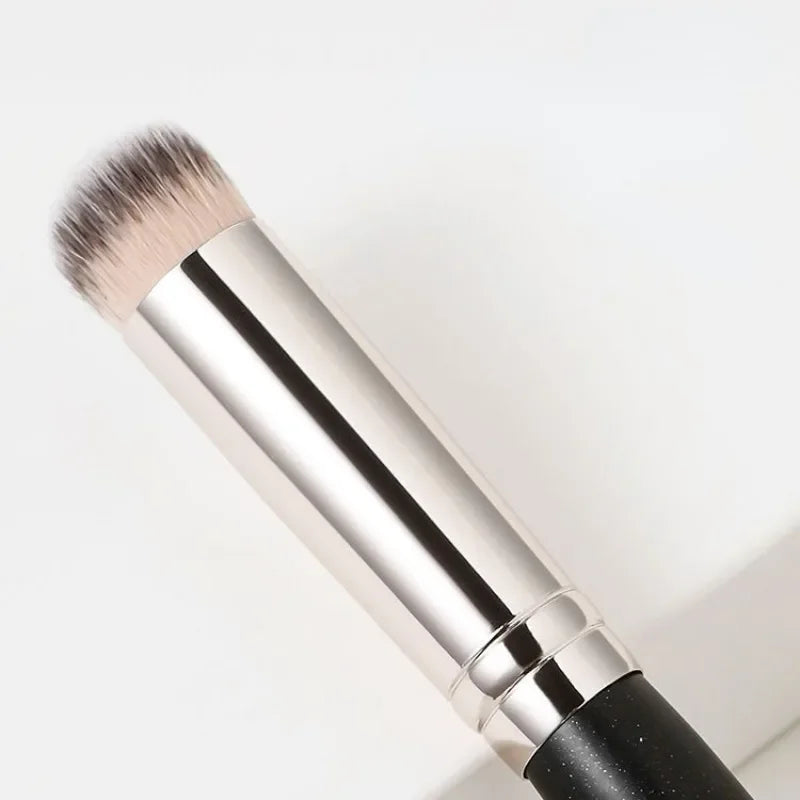 Foundation & Concealer Blending Brush